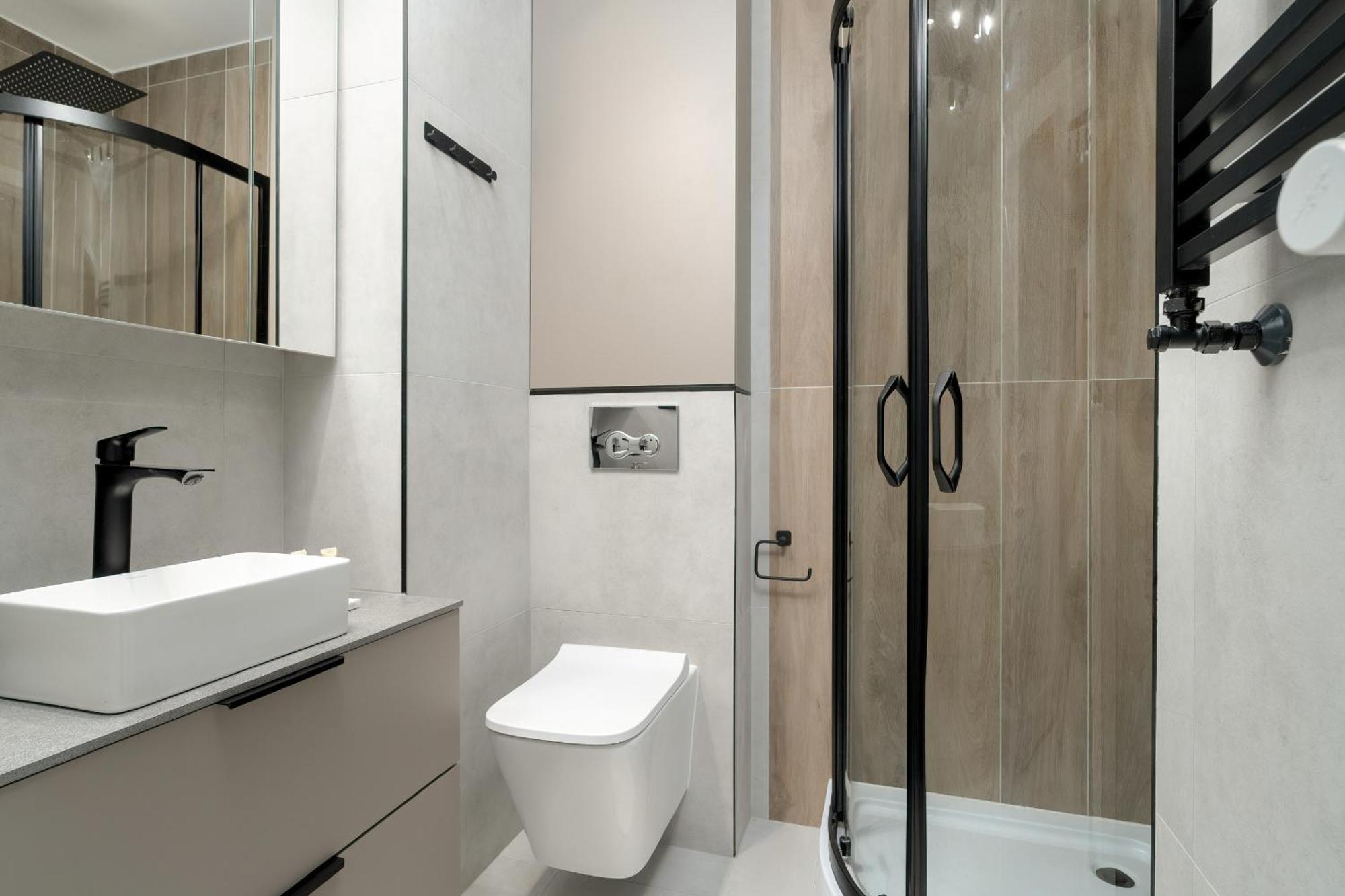 Nadolnik With Balcony & Ac By Rent Like Apartamento *
