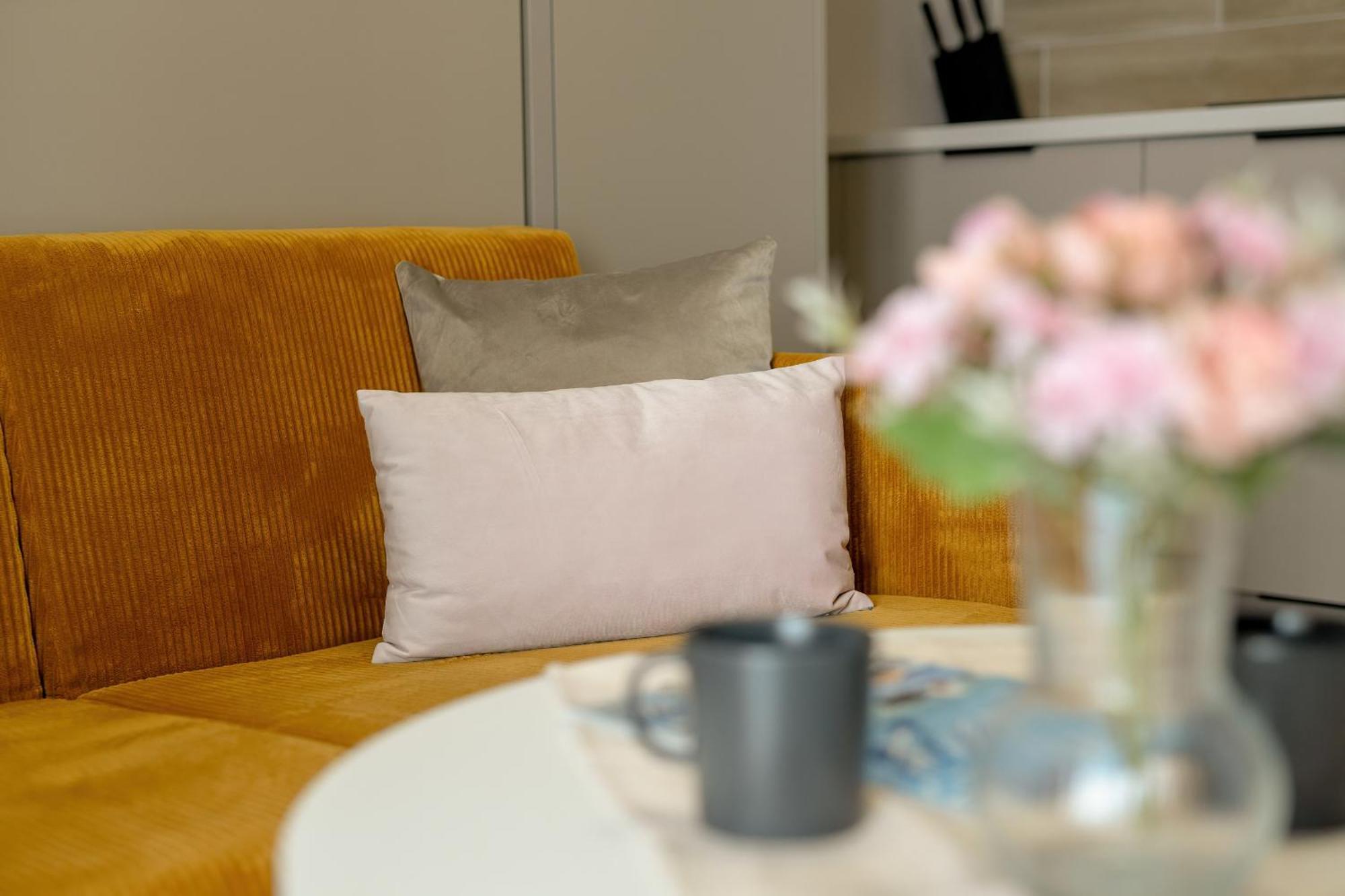 Nadolnik With Balcony & Ac By Rent Like Poznan