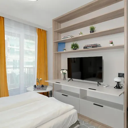 Nadolnik Studio Apartments With Balcony & Ac By Rent Like Home Poznan Exterior photo
