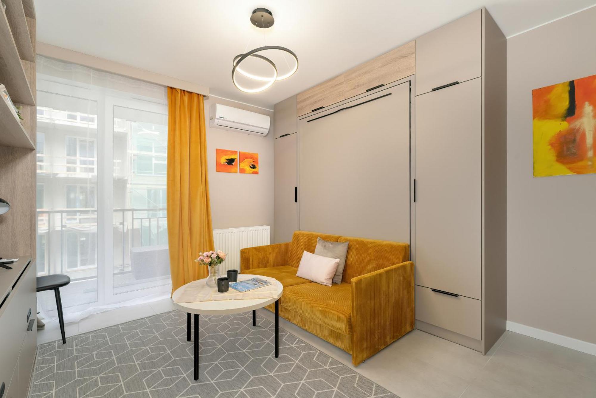 Nadolnik With Balcony & Ac By Rent Like Apartment