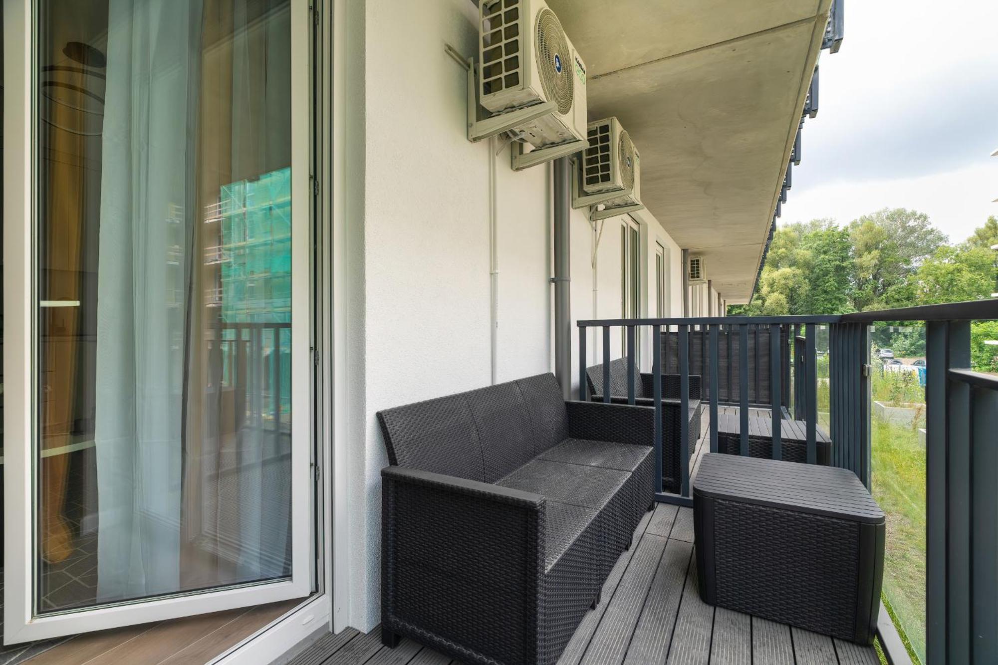 Apartment Nadolnik With Balcony & Ac By Rent Like Poznan