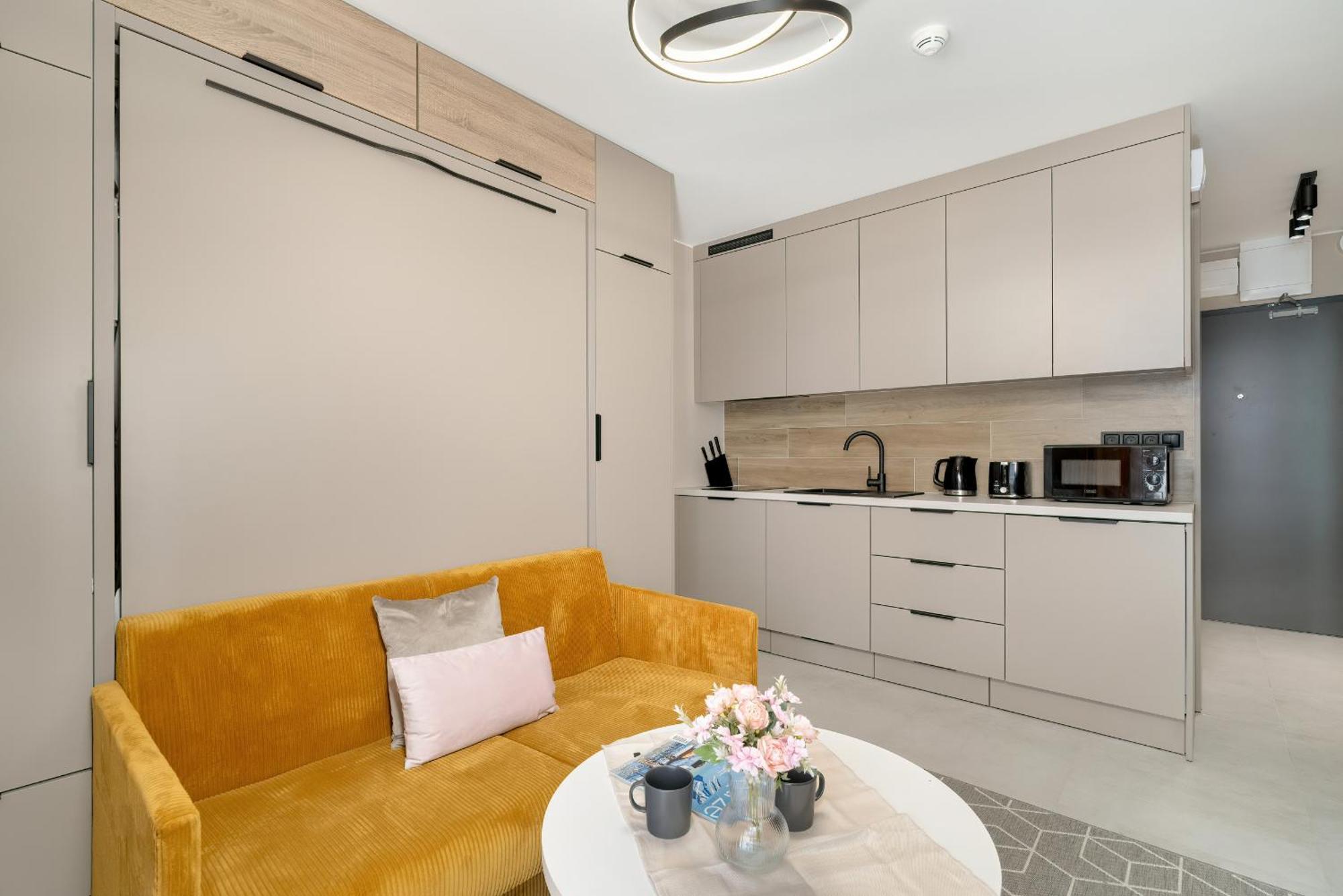 Nadolnik With Balcony & Ac By Rent Like Apartment *